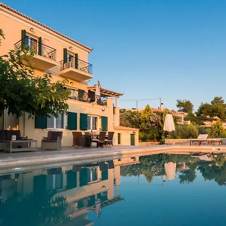 Panoramic Poolside Getaway