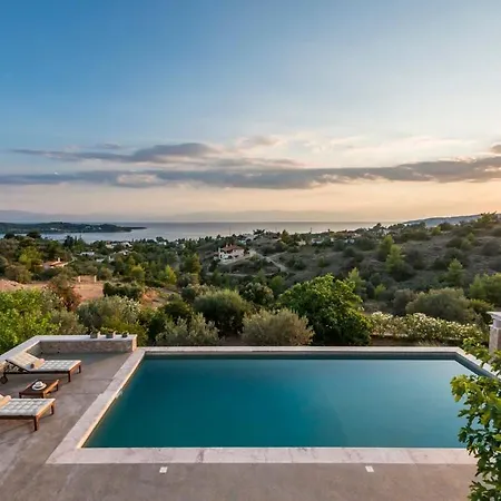 Σπίτι διακοπών Panoramic Poolside Getaway