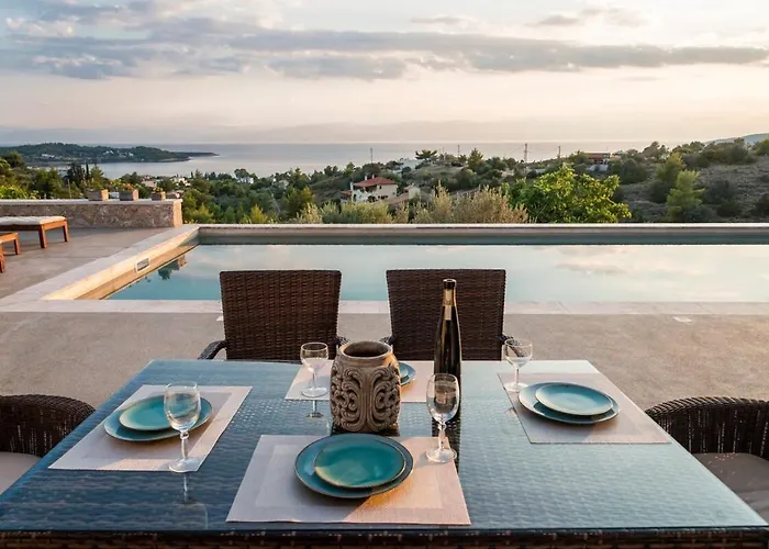 Semesterbostad Panoramic Poolside Getaway Porto Heli