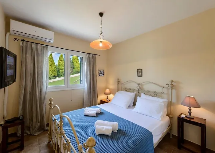 Panoramic Poolside Getaway Semesterbostad Porto Heli