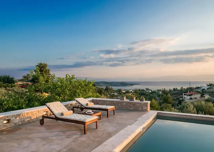Panoramic Poolside Getaway