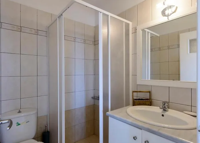 Panoramic Poolside Getaway *